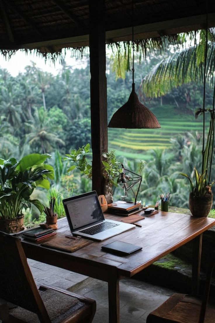 The 7 Best Side Hustles to Kickstart Your Digital Nomad Journey