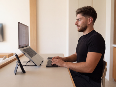 DeskMate Pro